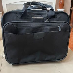 Briggs & Riley 2-Wheel Black Expandable Underseat/Overhead Rolling Travel Bag